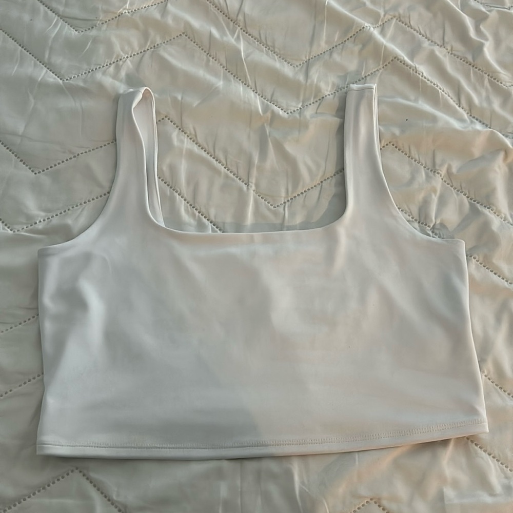 NWT Express Body Contour Crop Tank